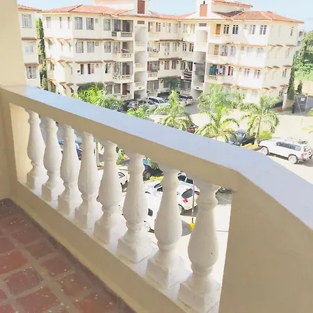 Bandari Apartment Момбаса Экстерьер фото